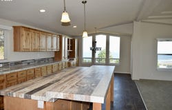 94250 SEAVIEW LN, Gold Beach, OR 97444