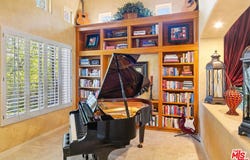 24822 Wooded Vista, West Hills, CA 91307