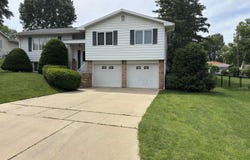 2620 Crestline Avenue, Waterloo, IA 50702