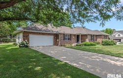 917 Telluride Lane, Chatham, IL 62629