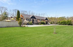 43 Homestead Ave, Westhampton Beach, NY 11978
