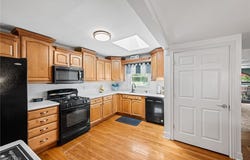 34765 Roberts Road, Eastlake, OH 44095