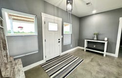 37 Sunflower Dr., Flora, IL 62839