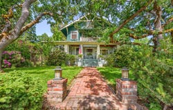 455 N Oregon Street, Jacksonville, OR 97530