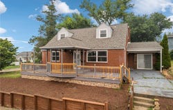 300 Pershing Dr, New Kensington, PA 15068