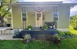 211 N Liberty, Cincinnati, IA 52549