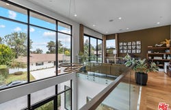 3553 Alana Dr, Sherman Oaks, CA 91403
