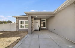 821 23rd Ave E, Jerome, ID 83338