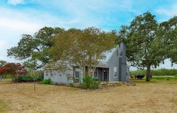 7646 CR 240, Waelder, TX 78959