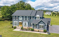35490 SUNNY RIDGE RD, ROUND HILL, VA 20141