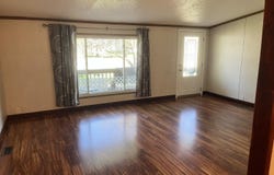 3048 Vineland Avenue, Burton, MI 48519