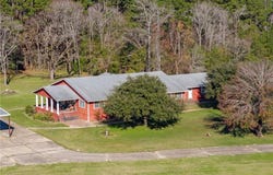 40 Roy Webb Road, Huntsville, TX 77320