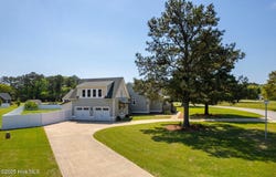 102 Somerset Court, Point Harbor, NC 27964