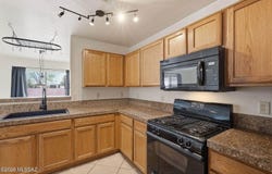 787 West Cholla Crest, Green Valley, AZ 85614