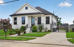 1923 CENTER Street, Arabi, LA 70032