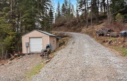 754 Paradise Lane, Pinehurst, ID 83850