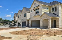 120 Homes Drive, Grand Prairie, TX 75050