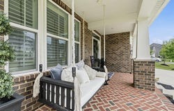 319 Crest Ln, Mars, PA 16046