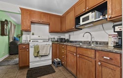 527 GRAND Avenue, LOVES PARK, IL 61111