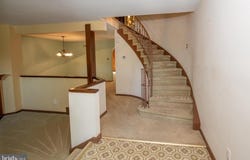 8 GARRISON PLACE, NEWTOWN, PA 18940