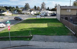 531 HEMLOCK ST, Brookings, OR 97415