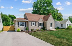 920 W 63rd Avenue, Merrillville, IN 46410