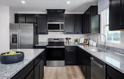 5 VISTA RIDGE BLVD, STAUNTON, VA 24401