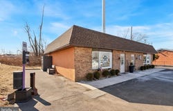 633 E WELSH ROAD, AMBLER, PA 19002