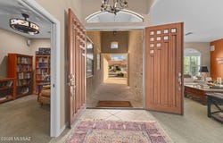 2501 E Bluejay Bluff Lane, Green Valley, AZ 85614