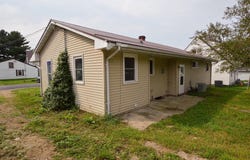 309 E Niagara Street, Garnavillo, IA 52049