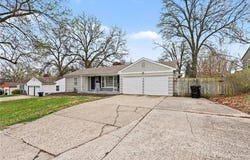 9705 E Gregory Boulevard, Raytown, MO 64133