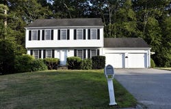 11 Pineview Rd, Dudley, MA 01571