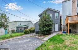 424 WALNUT STREET, CUMBERLAND, MD 21502