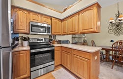 2264 Circle Rdg, Delafield, WI 53018