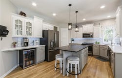 21602 W 100 Street, Lenexa, KS 66220
