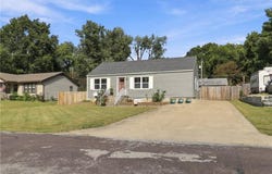9604 E 69th Street, Raytown, MO 64133