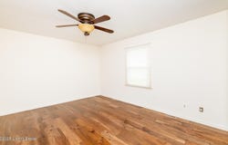 61 Wonderland Cavern Rd, Cecilia, KY 42724