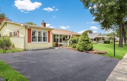 29 LOCUST LANE, LEVITTOWN, PA 19054