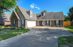 1367 N Pendulum Drive, Hernando, MS 38632