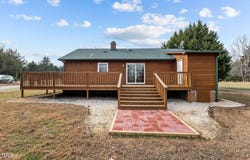 1018 Lakeview Drive, Cedar Grove, NC 27231