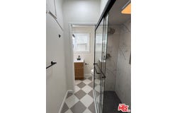 44 Rose Ave, Venice, CA 90291
