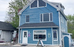 443 Shore Rd, Bourne, MA 02532