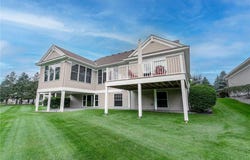 9769 Wedgewood Circle, Woodbury, MN 55125