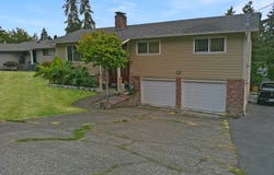 1230 SYCAMORE PL, Longview, WA 98632