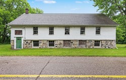 155 4th Street, Plainwell, MI 49080