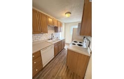 827 E 10th Ave, Hutchinson, KS 67501