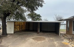 1121 E Coke, Hamilton, TX 76531