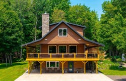 140 Tonkin, Ishpeming, MI 49849-9792
