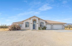 1485 La Mesa, Phelan, CA 92371