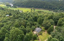805 Riverwood Ln, Fries, VA 24330